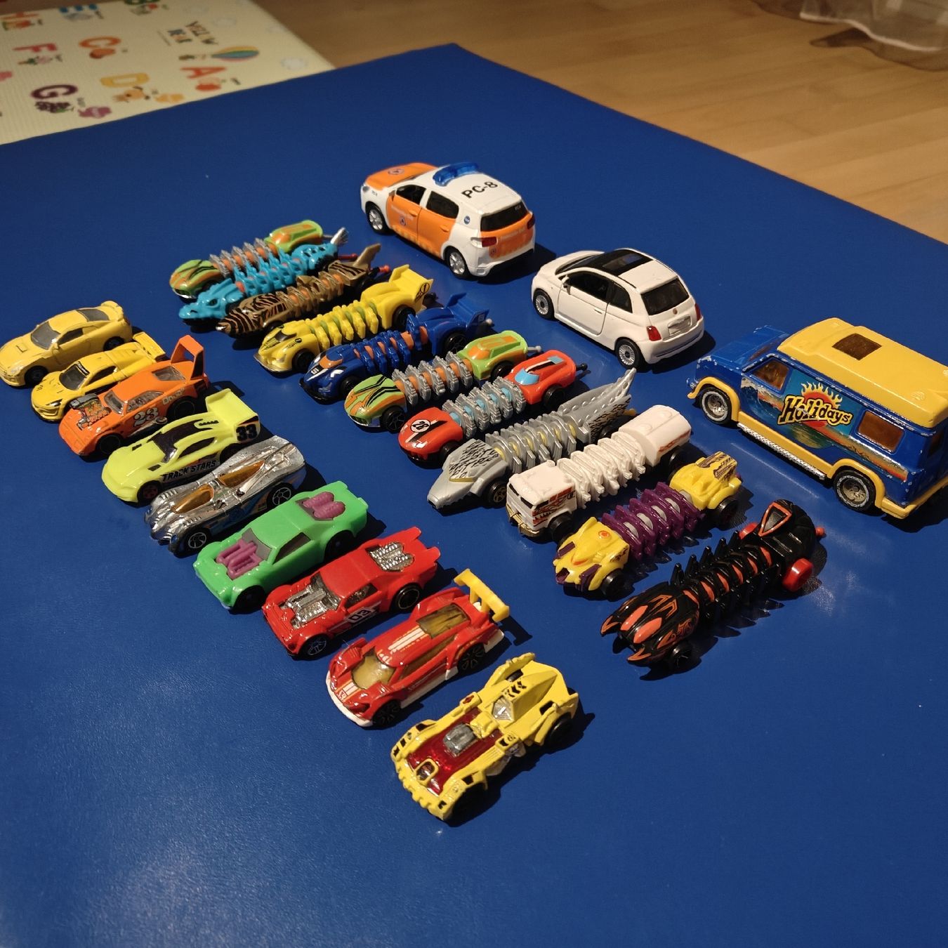Spielzeuge: Spielzeugautos x 23 – Gebraucht aus Fällanden von antogranell 2