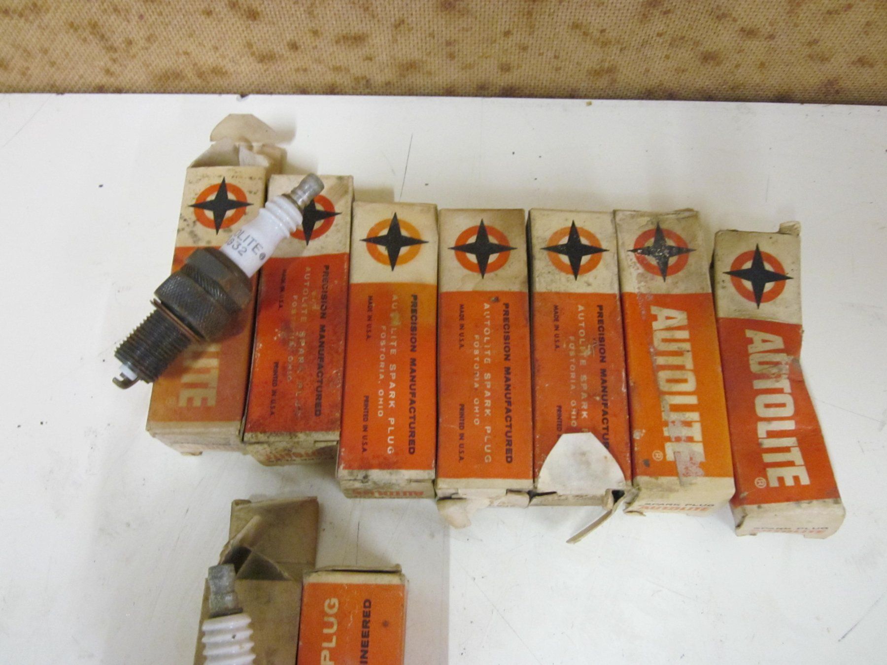 Tutti pezzi di ricambio auto: Antik Sparkplug Bougie Lodge Beru Vintage Auto Oldtimer – Usato da Grand-lancy venduto da kohler333 1