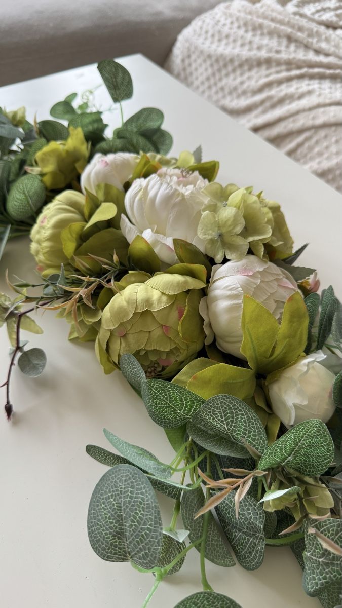Alle Dekorationen: Decorative artificial flower garland with peonies – Neu (gemäss Beschreibung) aus Zürich von brandy9