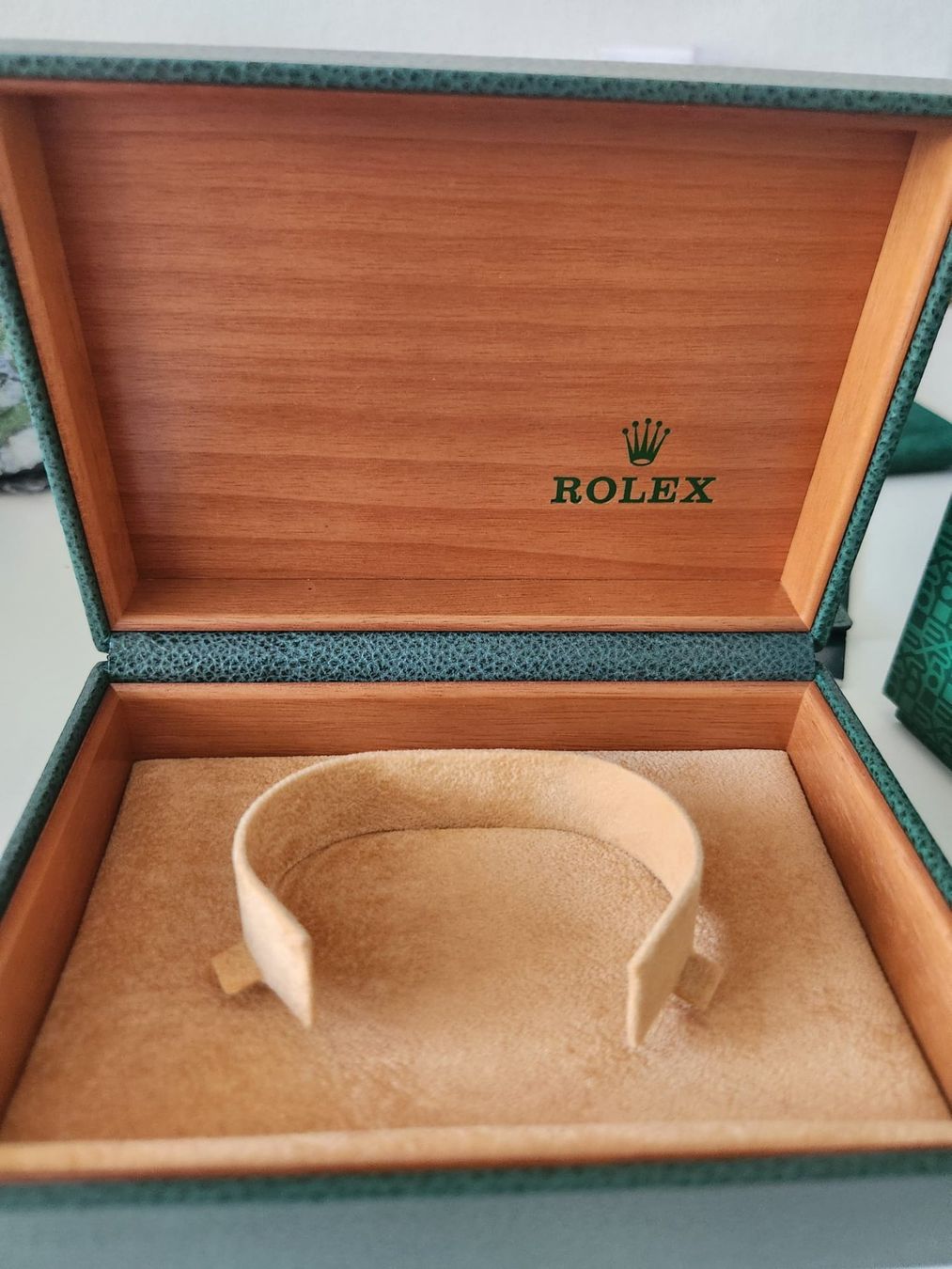Rolex Scatole porta orologi: Original Rolex Box Ref 15200 – Nuovo e nell'imballaggio originale da Stäfa venduto da Brunati-Uhren