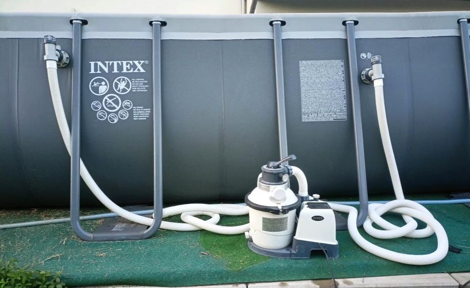 Intex Schwimmbad: Intex Frame Pool, Rechteckig, inkl. Pumpe & Zubehör! – Gebraucht aus Grabs von Windancer 2