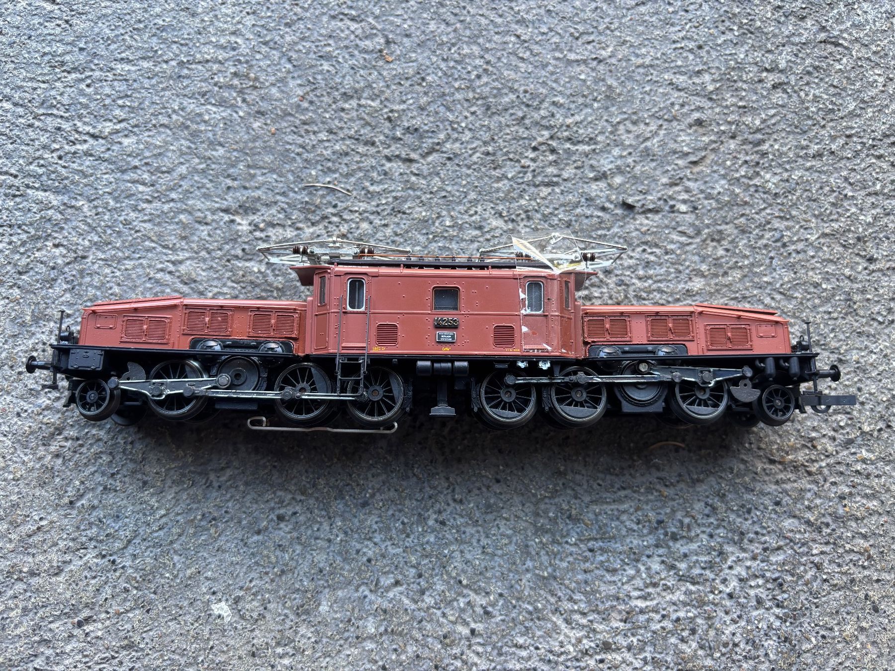 Roco Modellini di ferrovie: Roco Lok Krokodil mit 2 Güterwagen – Usato da Reiden venduto da gvapo 1