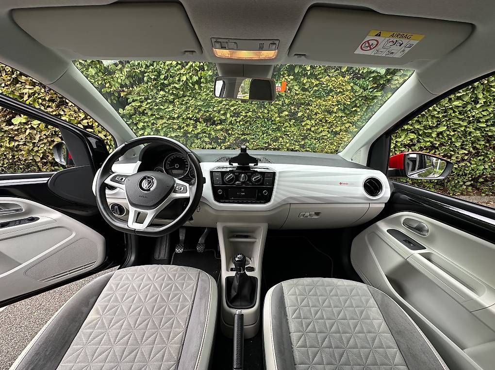 Autos: VW Up 1.0 BMT beats – Gebraucht aus Thalwil von min_th55 3