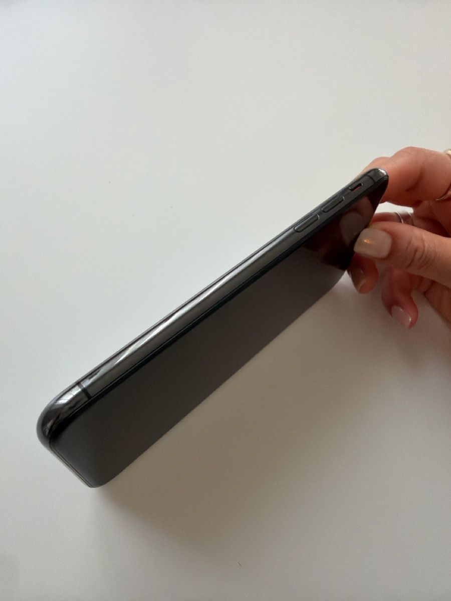 Apple Telefoni cellulari / Smartphones: Apple iPhone X 256GB Space Grey 79% max. Battery – Usato da Zürich venduto da tra_266z 5