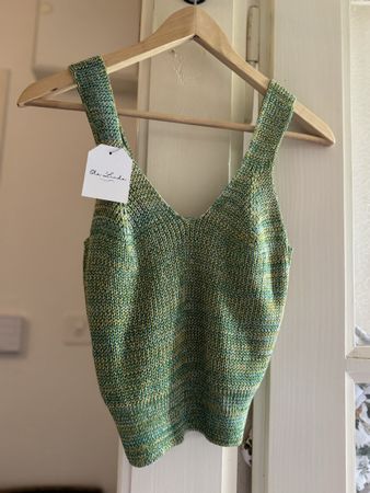 Ola Linda Green Knitted Top - Perfect for Spring!