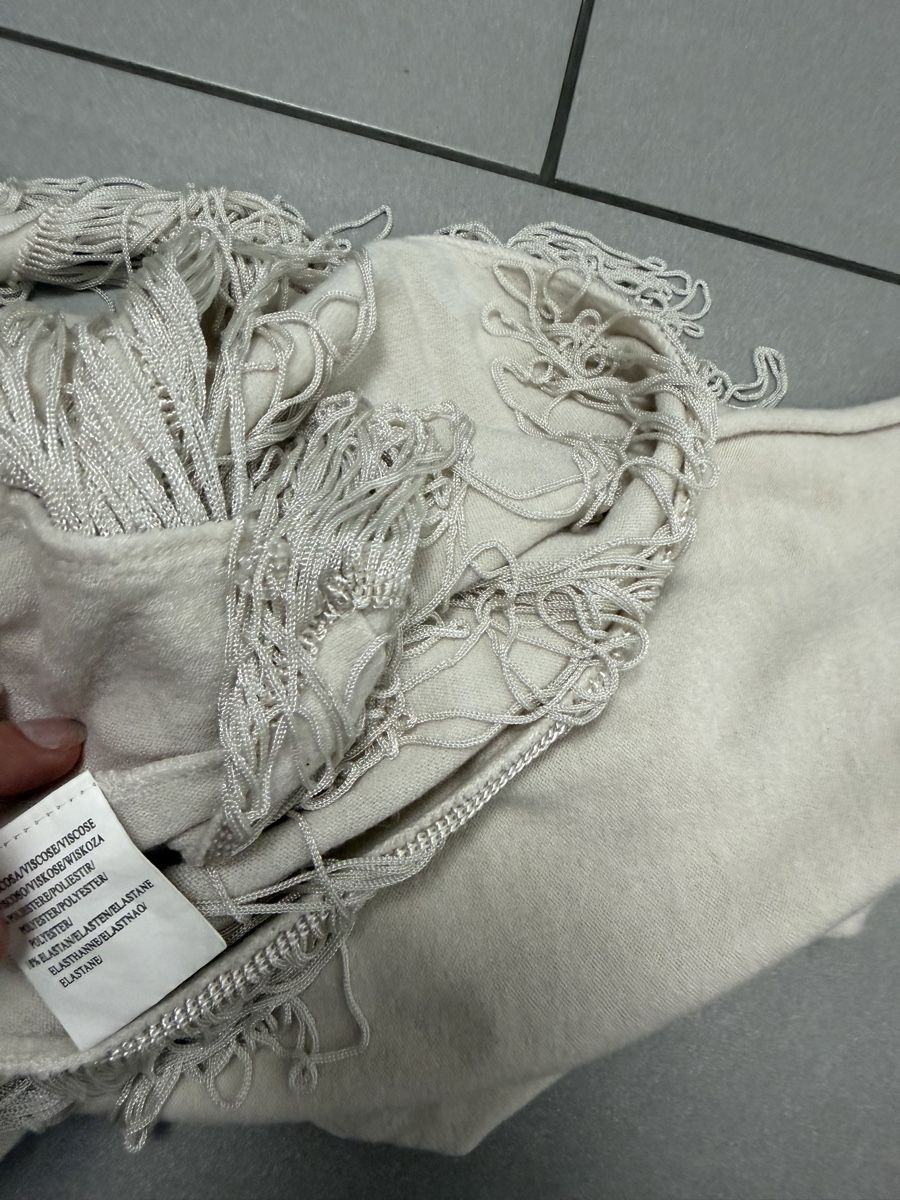 Foulard & Sciarpe: Minority fringe scarf – Usato da Knonau venduto da Grapesvintage 8