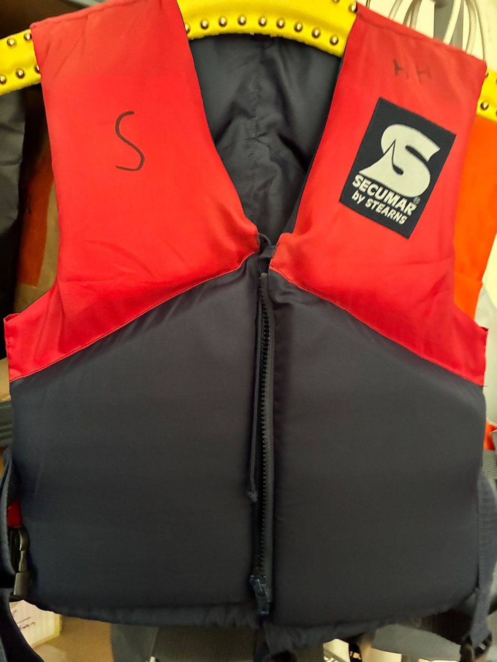 Altro abbigliamento per bambino: Schiffs-Weste für Kind, 30-40 kg – Usato da Wetzikon ZH venduto da chris7pat