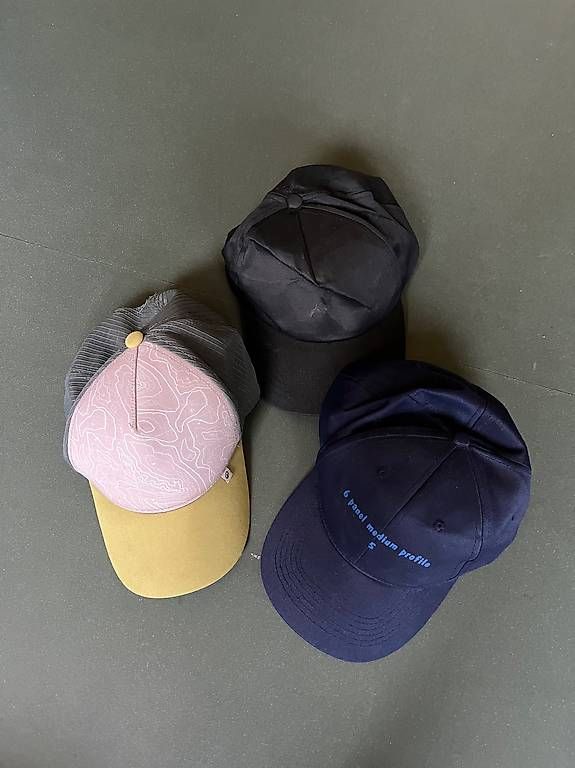 Hüte, Mützen & Caps: Drei diverse Kappen / Caps – Gebraucht aus Bad Ragaz von lea__d.
