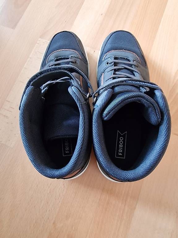 Scarpe per ragazzi: Schuhe Gr. 39 – Usato da St. Gallen venduto da ste_fq9h