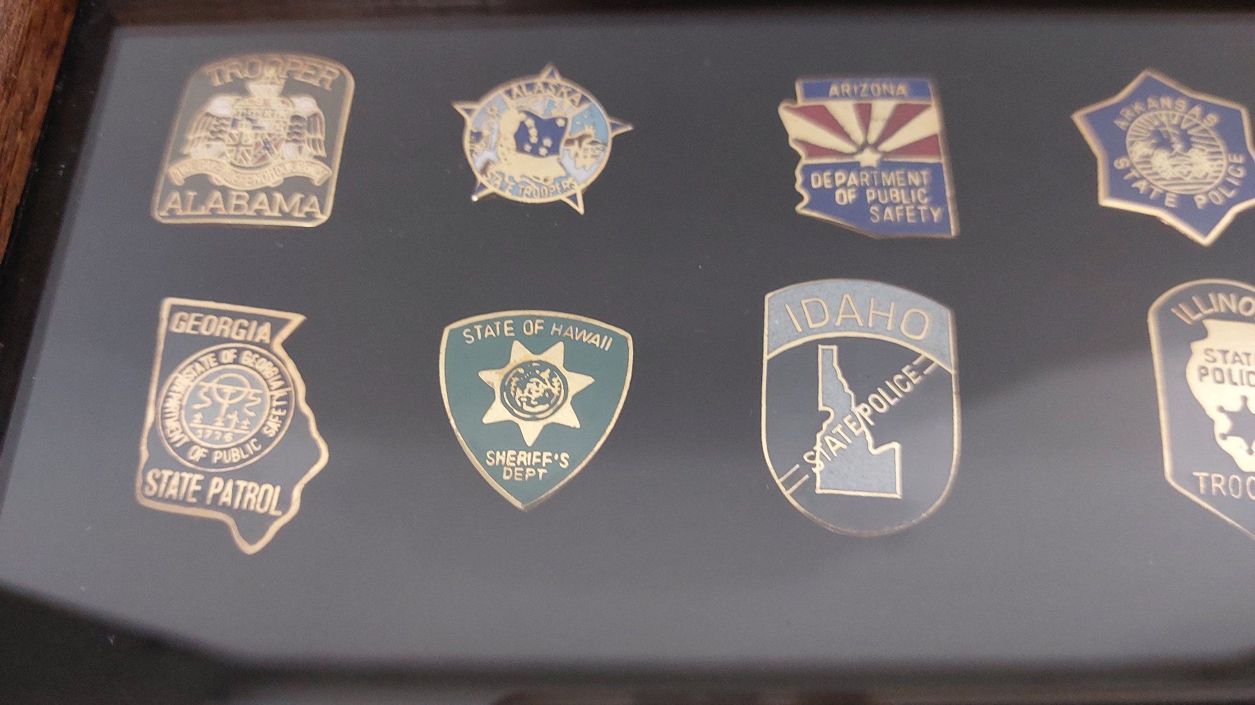 Placchette & Badge: U.S.50 STATE POLICE PATCH PIN COLLECTORS SET – Nuovo (secondo la descrizione) da Dornach venduto da Lok-Service-56 5