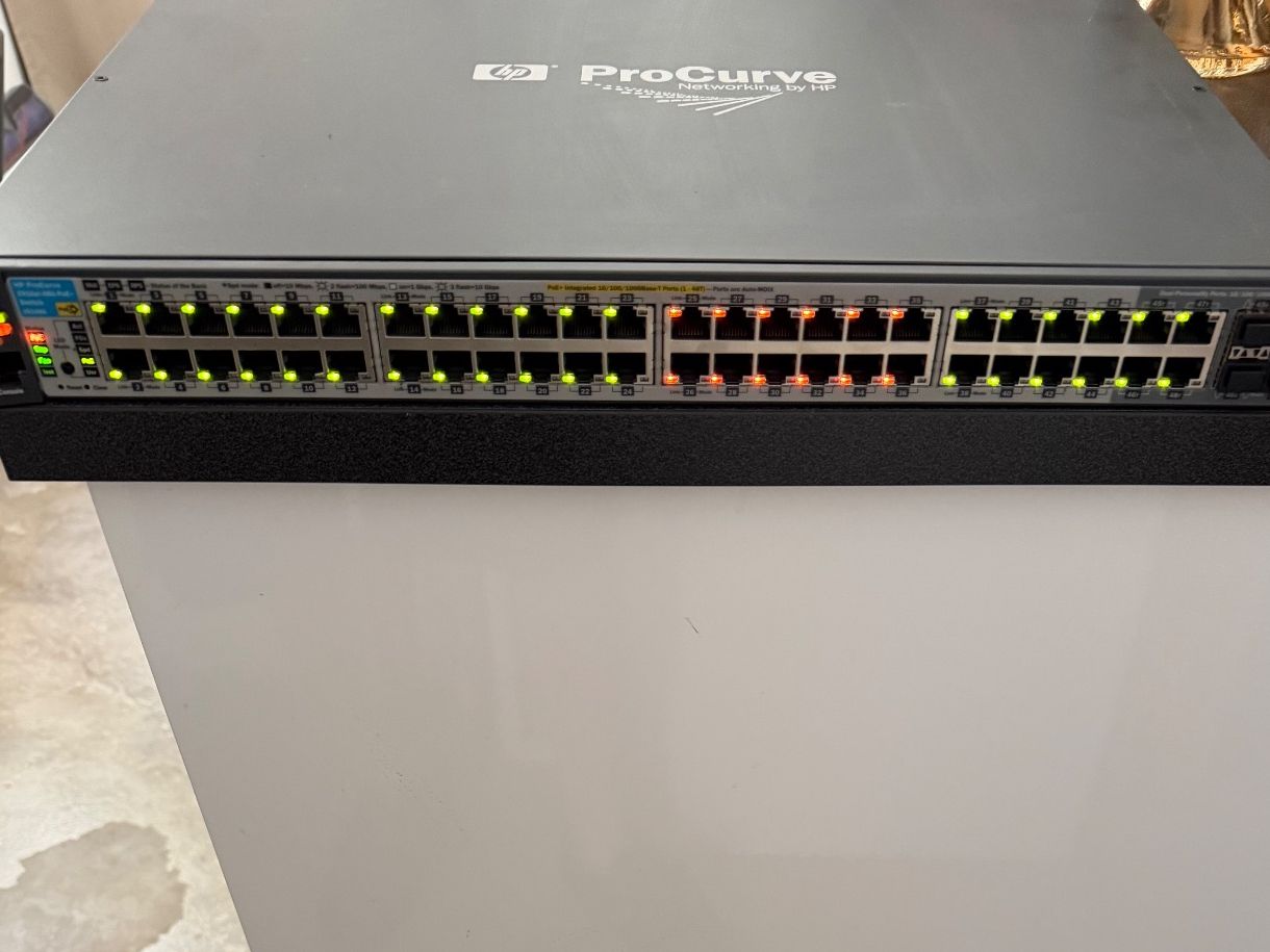 Hewlett Packard Hub & Switch: HP ProCurve 2910al-48G-PoE+ Switch J9148A – Usato da versoix venduto da Aess 3