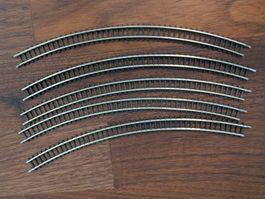 Märklin Spur Z - 5x 8530 Gebogenes Gleis Radius 220