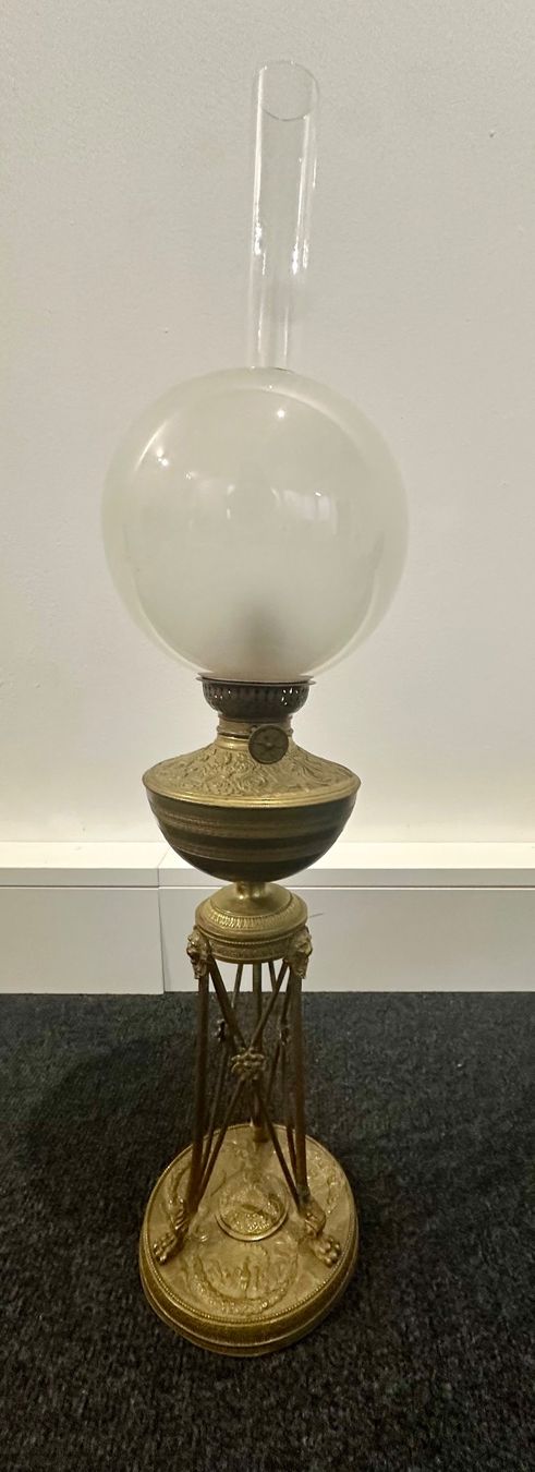 Lampen: Antike Öllampe mit Glaskugel – Gebraucht aus Basel von artthings4you