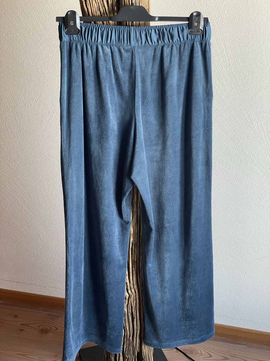 Triumph Pantaloni: Triumph Schöne Jogginghose in Blau Gr.L – Usato da St. Moritz venduto da hdj_dd7v 2