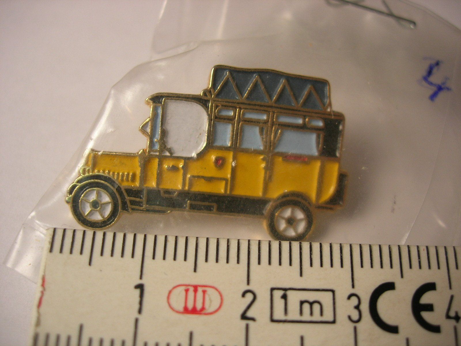 Plaketten & Abzeichen: Postauto Pin #4 – Neu und originalverpackt aus Hornussen von Corvette- 1