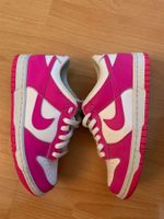 Nike Dunk sneakers p. 35.5