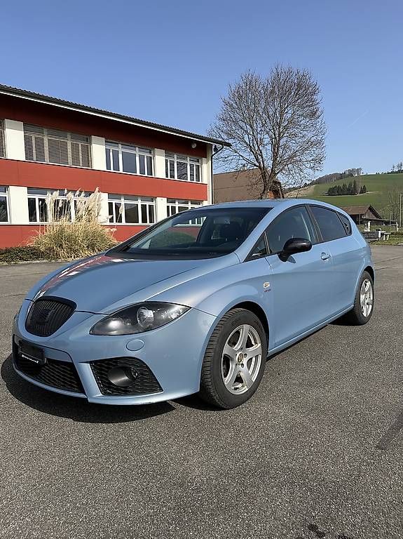 Autos: Seat Leon FR – D'occasion à Gysenstein par jan_9npw