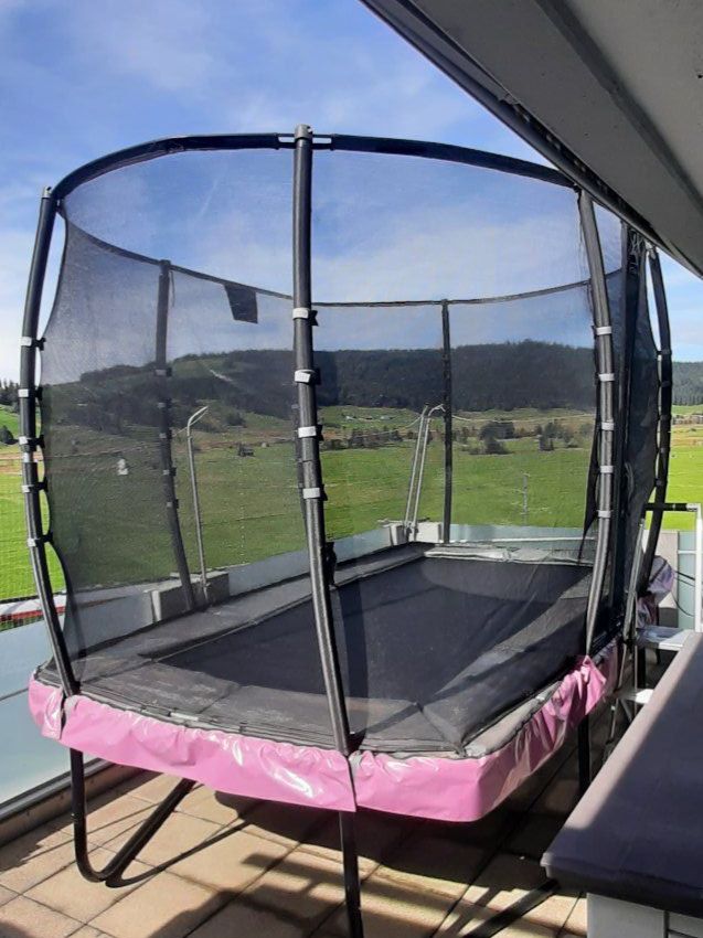 Trampolines: Trampolin EXIT Elegant Premium 214x366 ab CHF 1.00 – D'occasion à Rothenthurm par Schefe 1