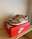 Nike Dunk Low Curry (first edition) / EU 43