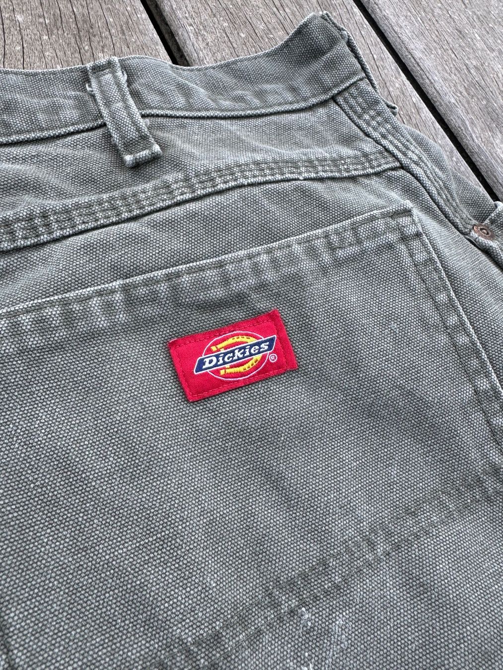 Dickies Pantaloni: Dickies pants – Usato da La Chaux-de-Fonds venduto da slishwardrobe 2
