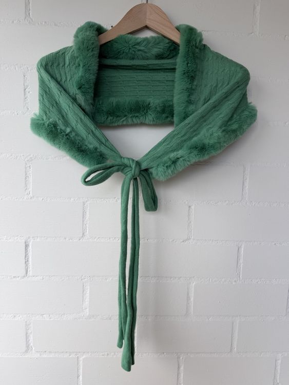 Twin-Set Strick Stola Cashmere mit Echt-Fell grün (Neu (gemäss ...