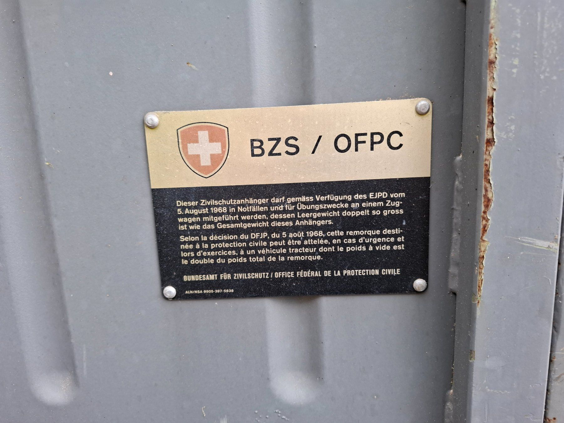 Rimorchi: Robuster Zivilschutz Anhänger – Usato da Steg im Tösstal venduto da LARO14 8