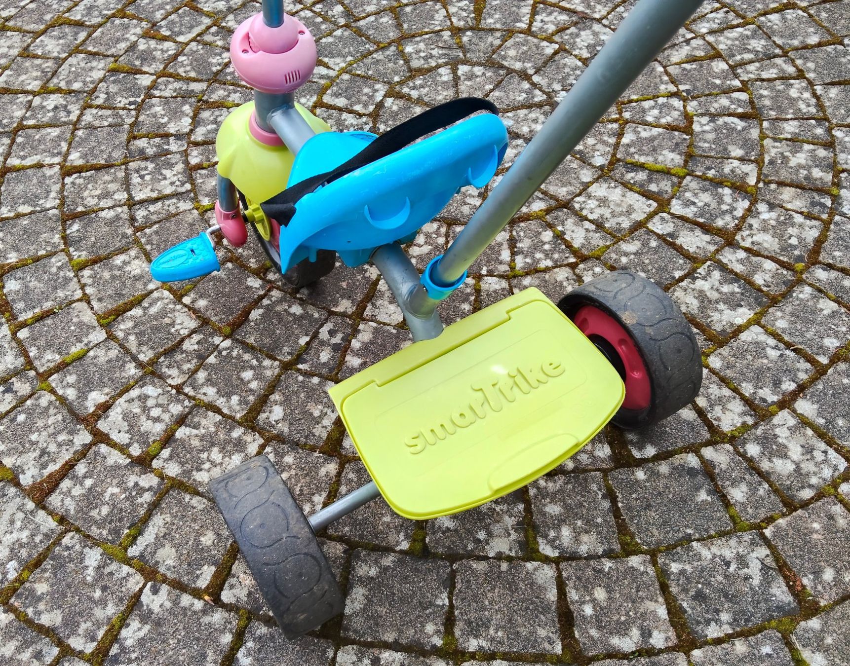 Veicoli per bambini: Dreirad-Velöli mit Schubstange – Usato da Trimbach venduto da Robigutri 1