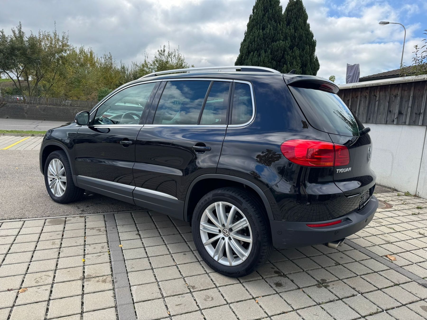 VW Automobili: VW Tiguan 2.0 TSI 4Motion – Usato da Gossau SG venduto da res_jt79 5