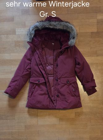 Winterjacke Uniqlo, Gr. S, Weinrot, Top Zustand, Warm!
