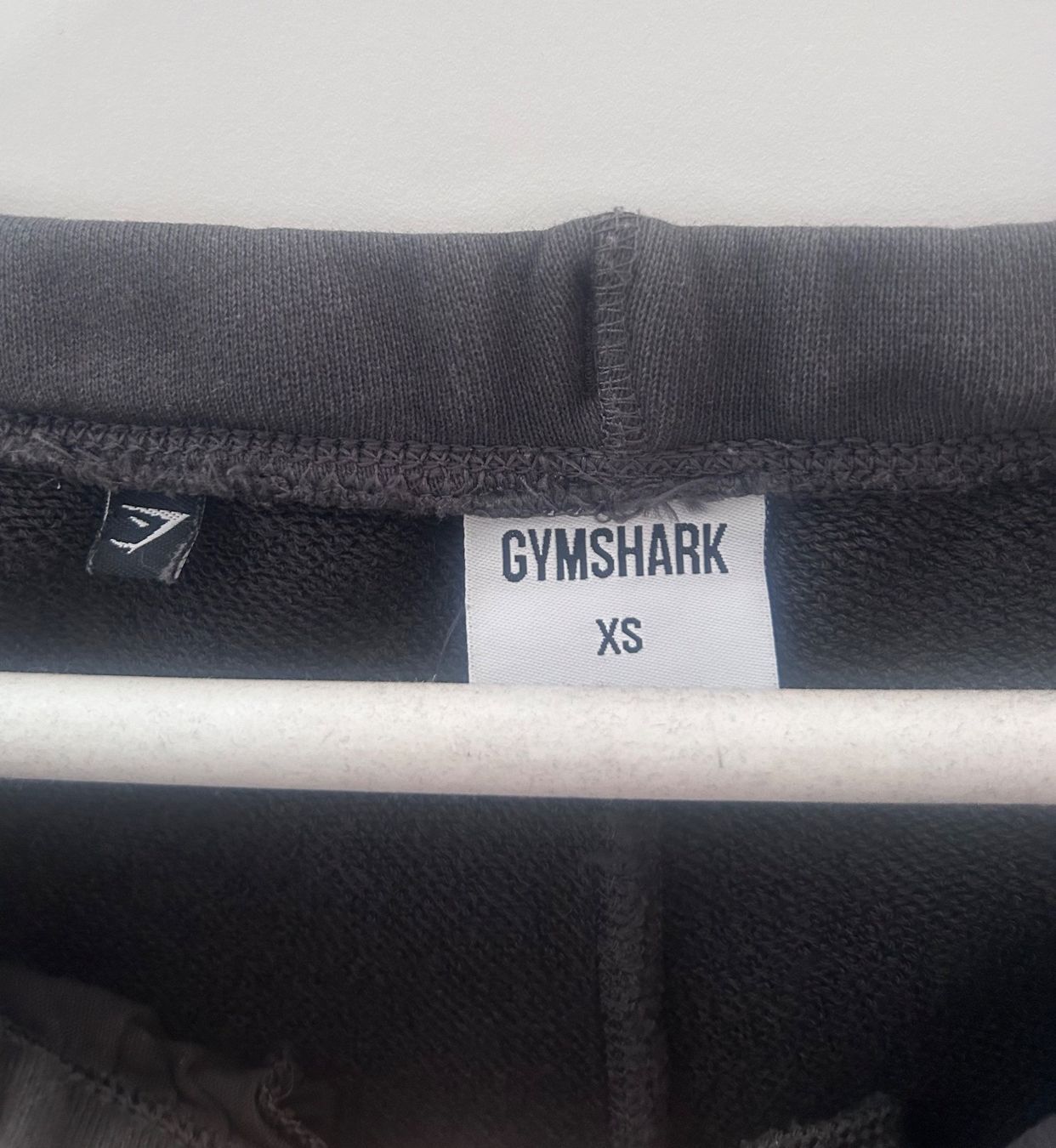 Pantaloni: GYMSHARK Sweatpants – Usato da Dättwil AG venduto da fio_d76l 1