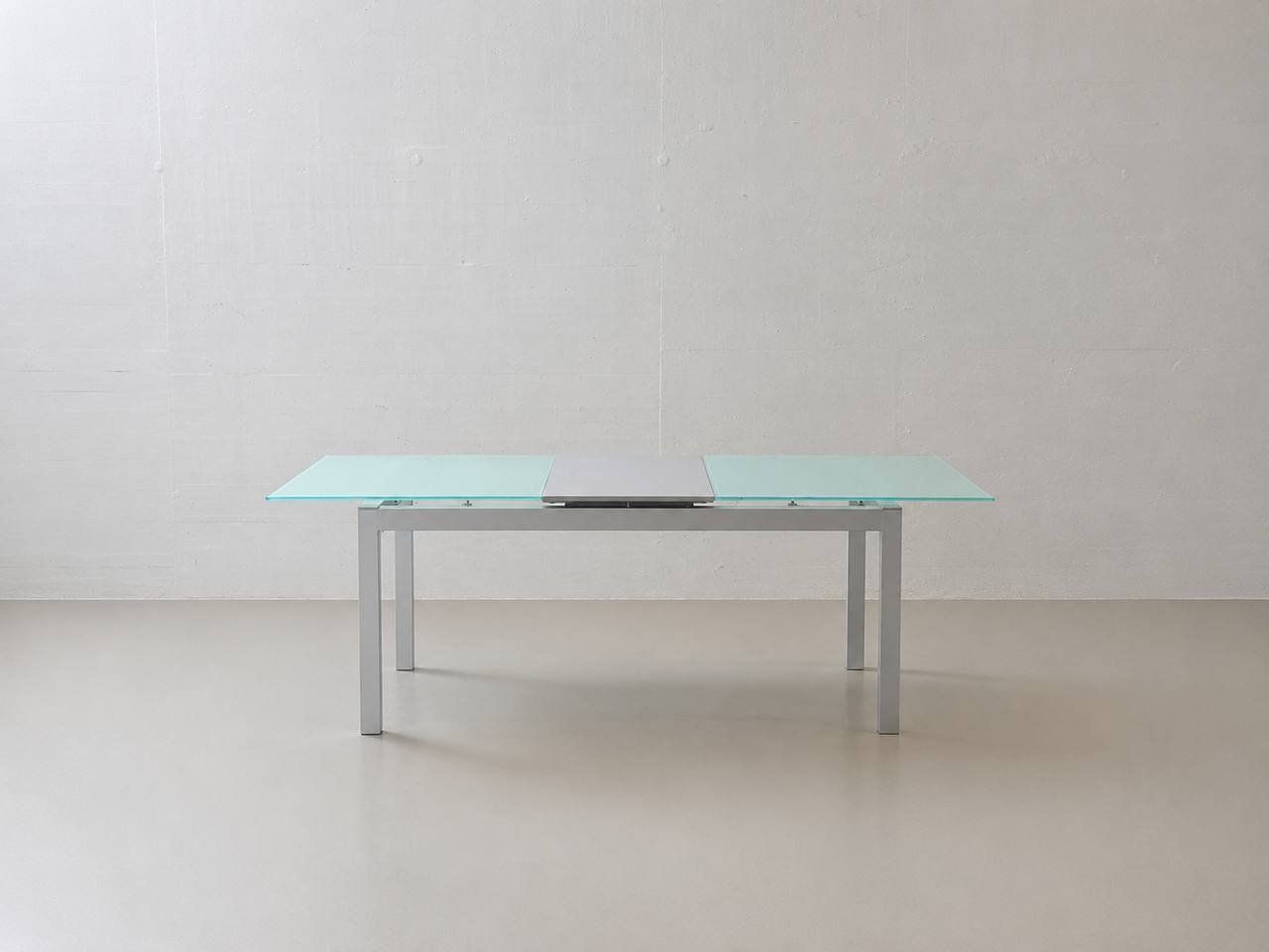 Tavoli: Moderner Glastisch mit Aluminiumgestell, 2000er Jahre – Usato da Zürich venduto da LeMoege 7