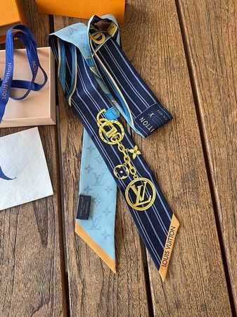 Neues Original Louis Vuitton Bandeau mit Originalverpackung