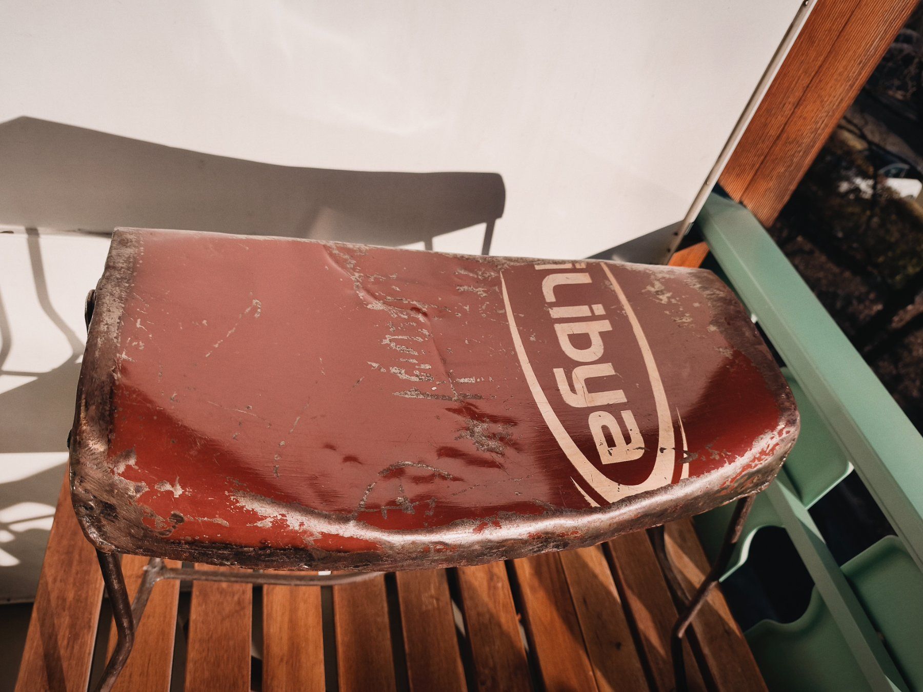 Sedie: Chaise basse industrielle, pièce unique – Usato da Genève venduto da lnicoGE 2