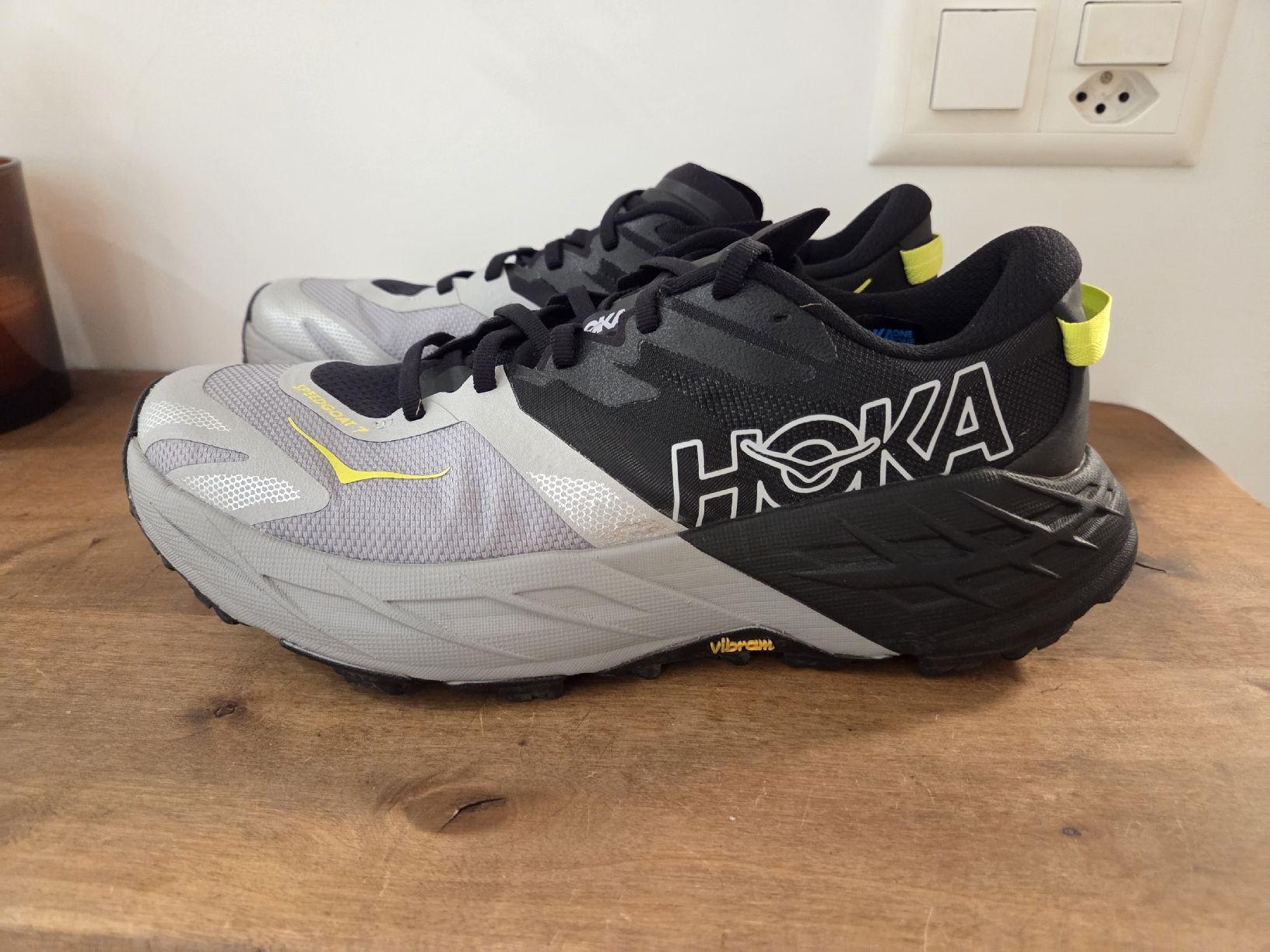 Hoka One One Scarpe da uomo: Hoka Speedgoat 7 – Nuovo (secondo la descrizione) da Châtillon JU venduto da yxas94