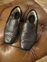 UGG Loafer Noir T.37 - Confort et style pour l'hiver!
