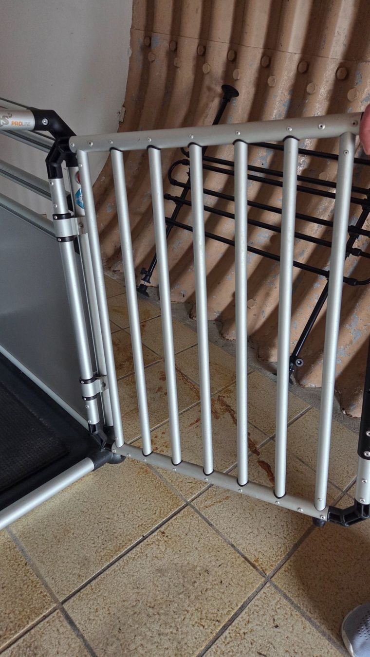 4pets Gabbie, trasporto & Sicurezza: Hundetransportbox 4pets ProLine Eagle Grösse S silber – Usato da Eschenbach SG venduto da fraeulein.nima 5