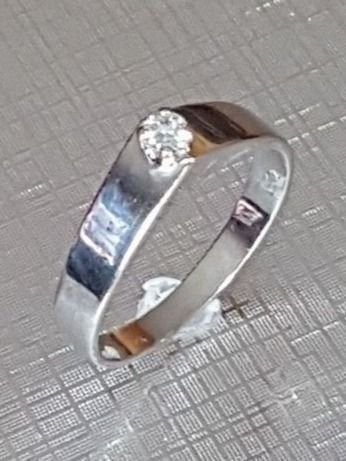 Anelli: Edler Brillantring aus 750 Weissgold – Nuovo (secondo la descrizione) da Unterägeri venduto da Altgoldschmuck 1