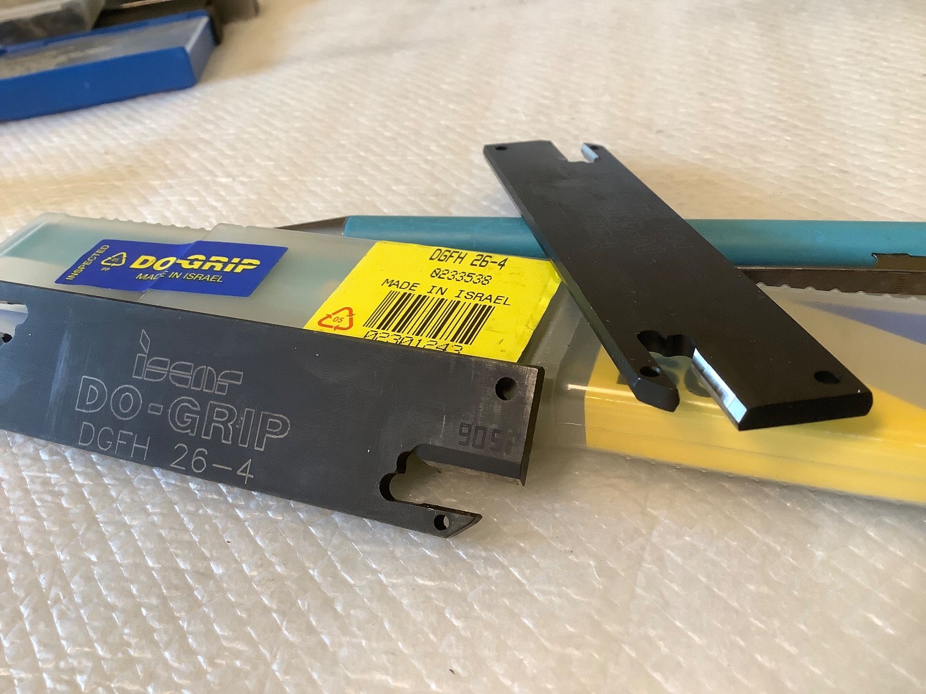 Tutti gli attrezzi: 2x ISCAR Wendeschneidplattenhalter Ein-/ Abstechstahl, NEU – Nuovo e nell'imballaggio originale da Widnau venduto da frohsinn7 1