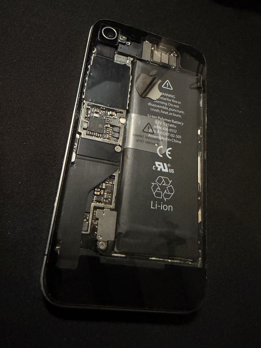 Apple Telefoni cellulari / Smartphones: Apple IPhone 4 32GB - transparent  – Usato da Estavayer-Le-lac venduto da Max_24 1