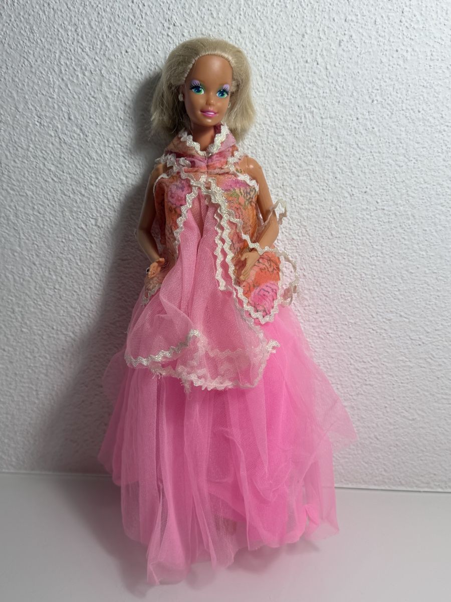 Bambole: BARBIE COSTUME BALL 1990 – Usato da Bedano venduto da VBimby
