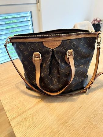 Louis Vuitton Monogram Palermo 