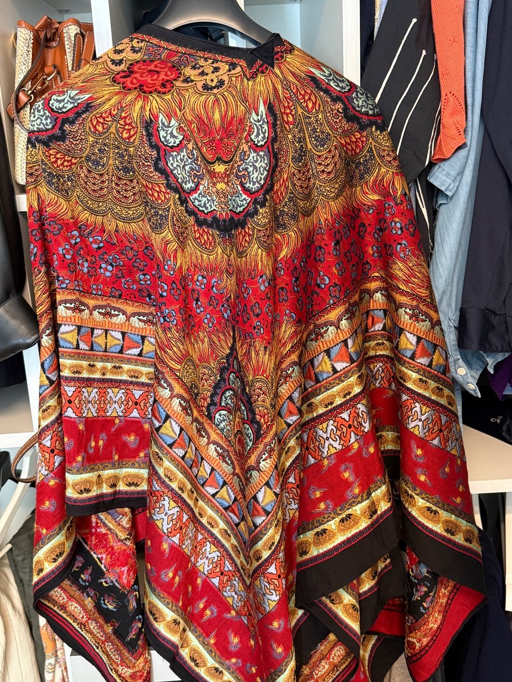 Etro Altro in Moda donna: ETRO Cape multicolor – Usato da Hausen am Albis venduto da ree_hzf9 2