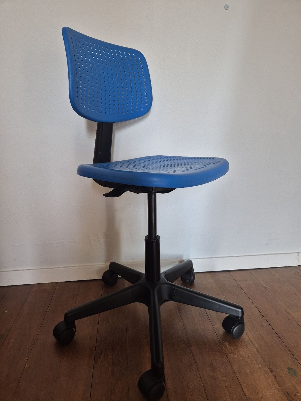 Sedie: Ikea Stuhl; Höhenverstallbar – Usato da Frenkendorf venduto da naibaf01 1