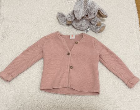 Lachsfarbiges Strickjäckchen Gr. 80