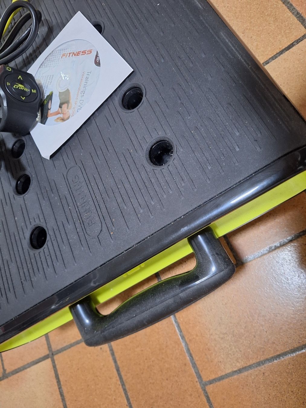 Aldi Hometrainer: Crane Vibrationsplatte SP-V005-4 – Usato da Allschwil venduto da Novi1 1