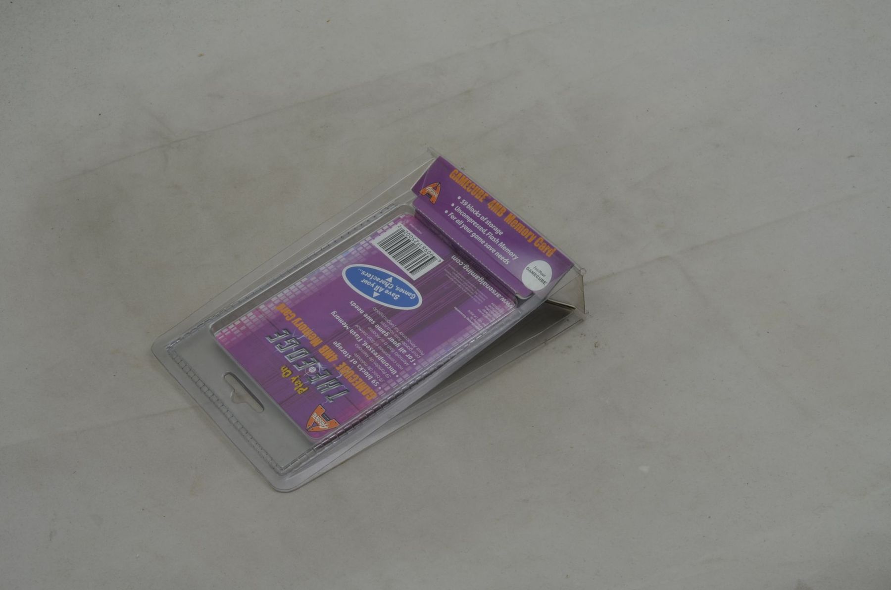 Memory unit & Memory card: The Edge 4MB Memory Card GameCube OVP – Nuovo e nell'imballaggio originale da Buchs AG venduto da SellAndBuyX 1