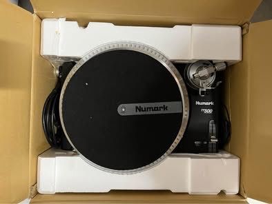Numark Giradischi: Platine Numark TT500 – Nuovo (secondo la descrizione) da Vesenaz venduto da giu_77bp