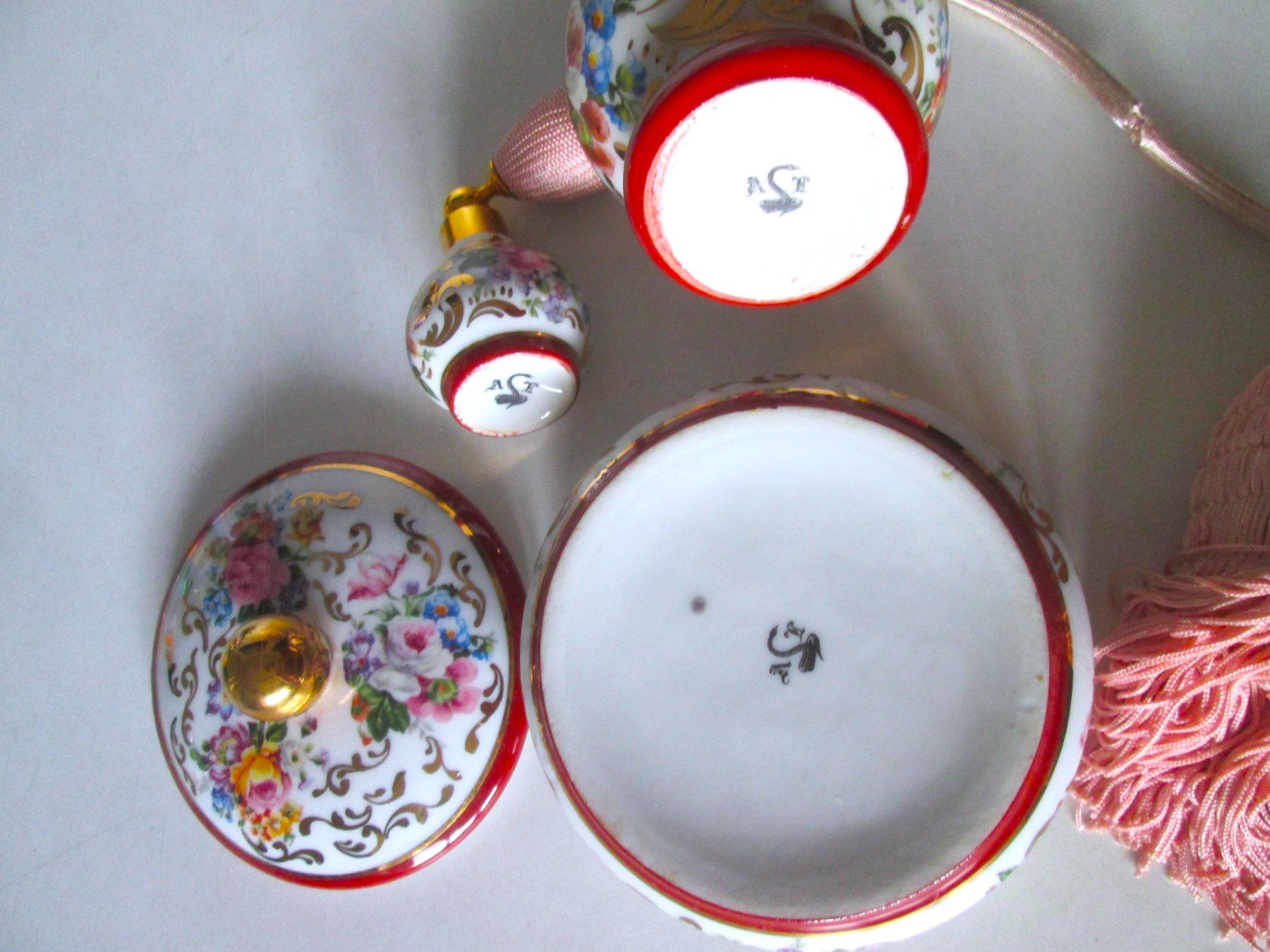 Tutte le decorazioni: Vintage Toilettengarnitur – Usato da Sementina venduto da babucia 2