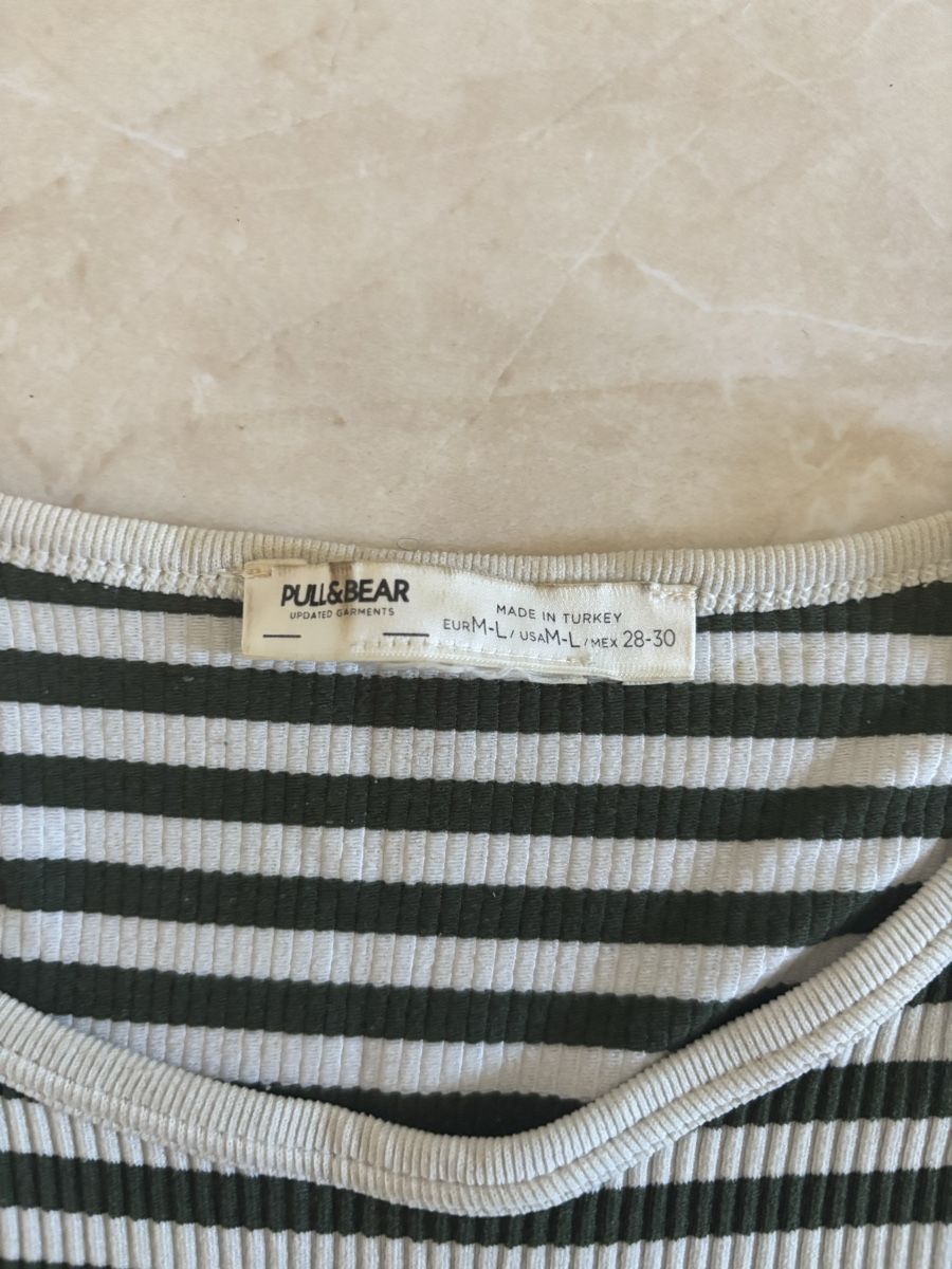 Pull&Bear Top: Crop top Pull&Bear rayé vert et blanc – Usato da La Roche FR venduto da syd_vdb6 2