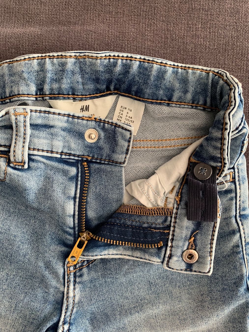 H&M Pantaloni: Jeans Mädchen Gr. 116 – Usato da Bülach venduto da engeli92 2